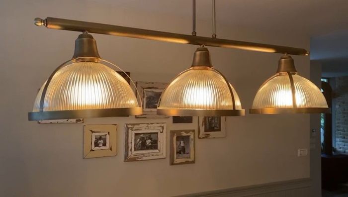 תאורה לפינת אוכל - אי מטבח