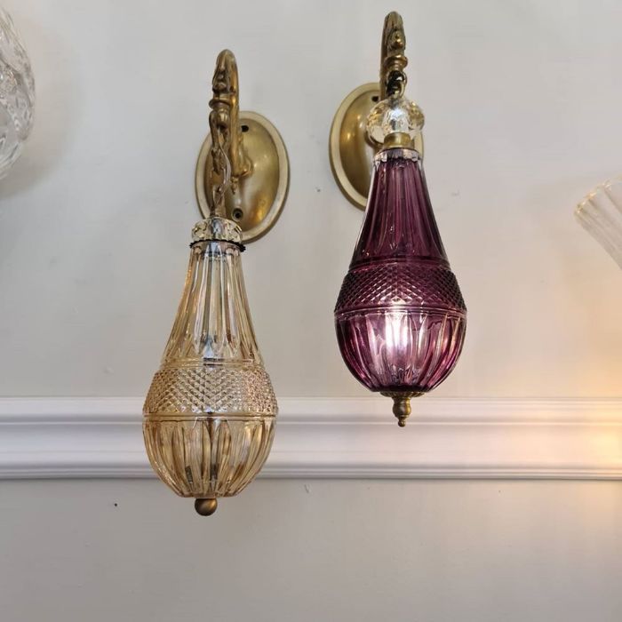 מנורת קיר פייזי קריסטל צבעים.