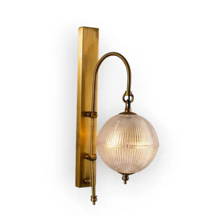 מנורת קיר דגם "כדור ביסטרו נגצים על זרוע קשת דקרוטיבית"