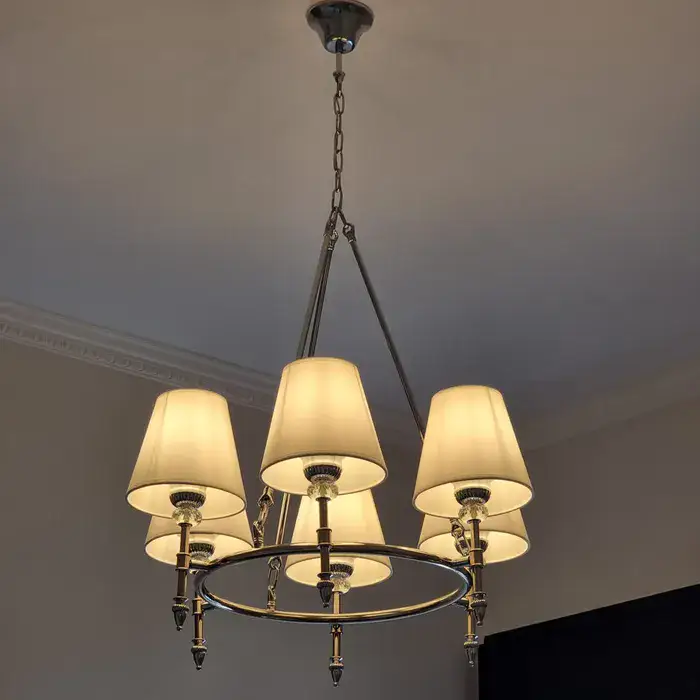 שנדליר "חישוק לפידים עדין גימור כסף"