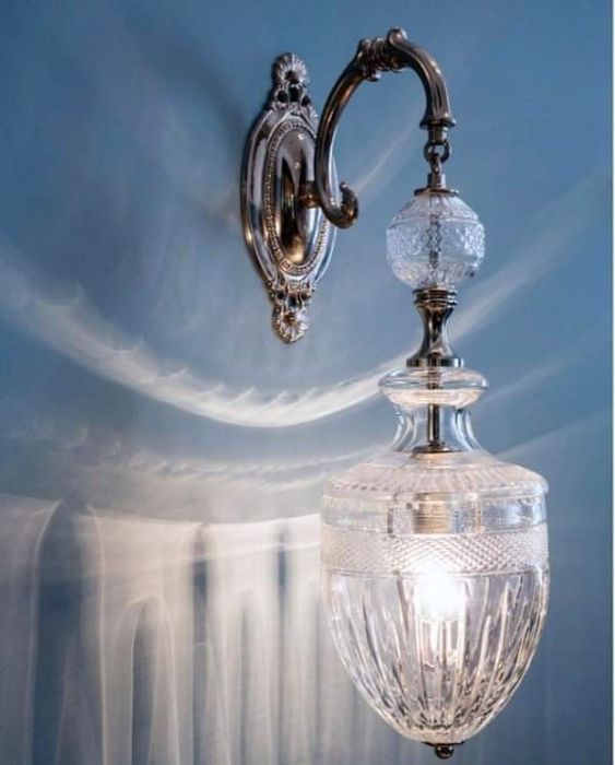 מנורת קיר דגם ולנטינו כסף אורבנימנורת קיר