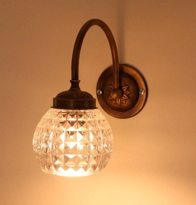 מנורת קיר דגם גולף פליז מושחרמנורת קיר