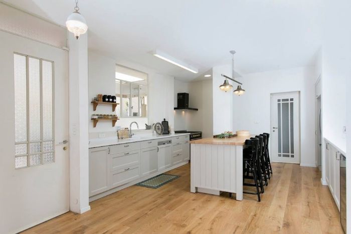 תאורה לפינת אוכל - אי מטבח